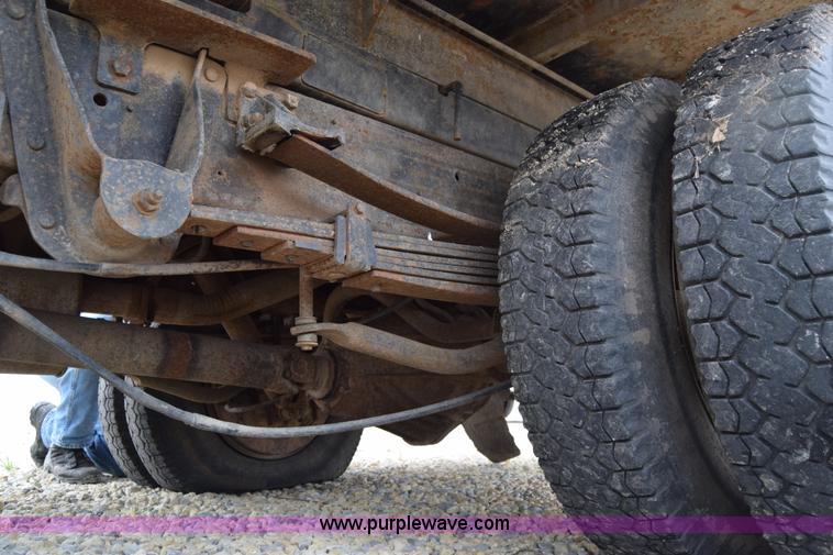 image for item E6393 1993 GMC Sierra 3500 dump bed pickup truck