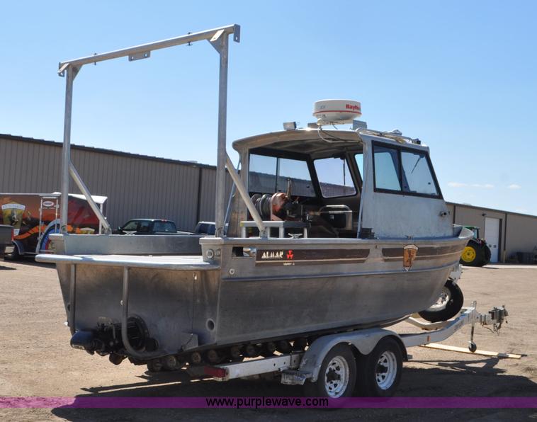 image for item F2462 1993 Almar Sounder 22 jet boat