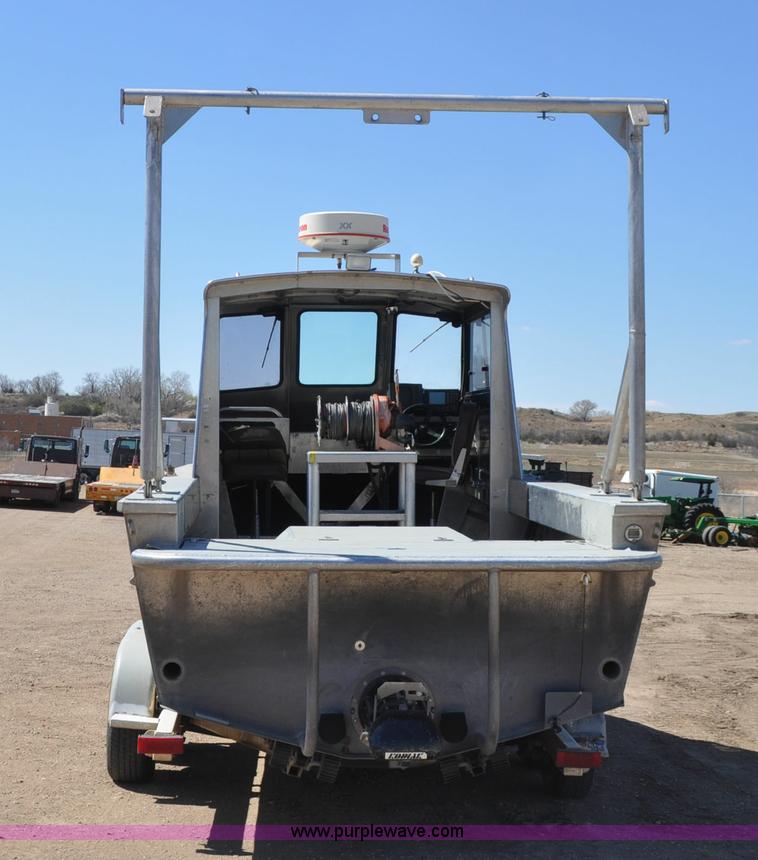 image for item F2462 1993 Almar Sounder 22 jet boat