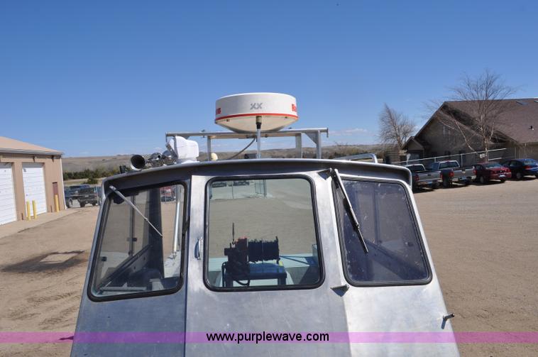 image for item F2462 1993 Almar Sounder 22 jet boat