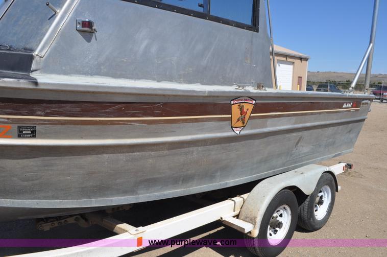 image for item F2462 1993 Almar Sounder 22 jet boat