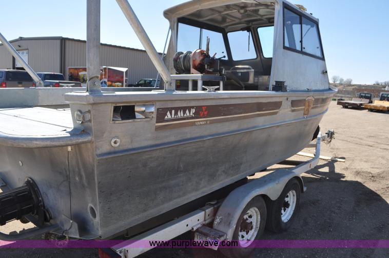 image for item F2462 1993 Almar Sounder 22 jet boat