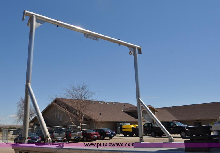 image for item F2462 1993 Almar Sounder 22 jet boat