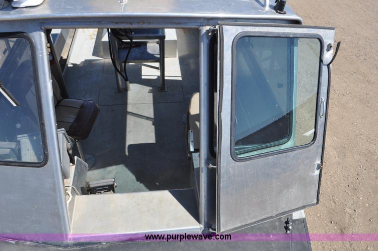 image for item F2462 1993 Almar Sounder 22 jet boat