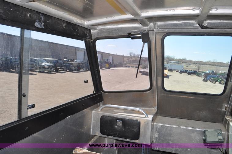 image for item F2462 1993 Almar Sounder 22 jet boat