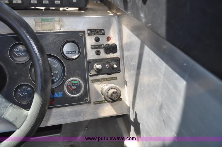 image for item F2462 1993 Almar Sounder 22 jet boat