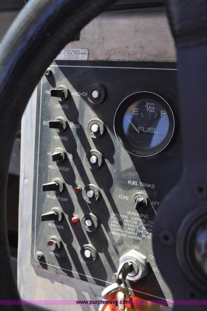 image for item F2462 1993 Almar Sounder 22 jet boat