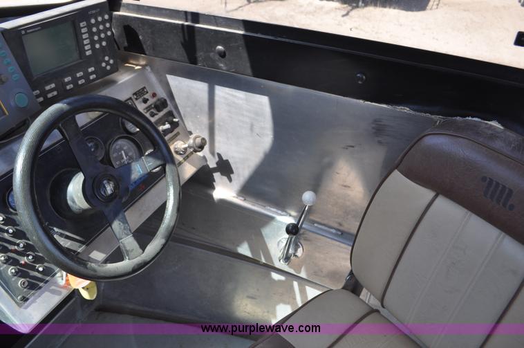 image for item F2462 1993 Almar Sounder 22 jet boat