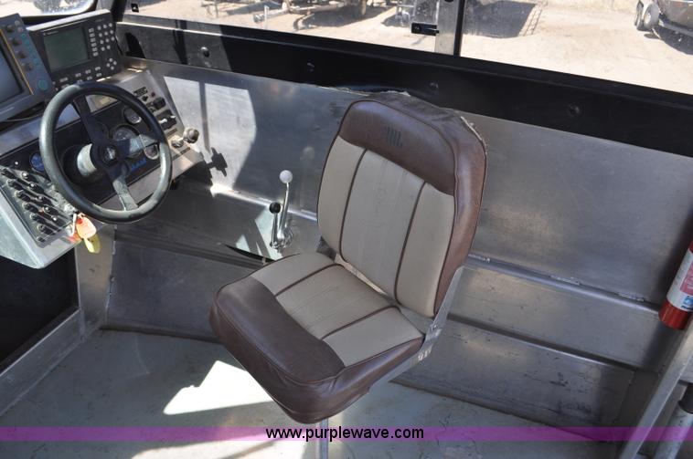 image for item F2462 1993 Almar Sounder 22 jet boat