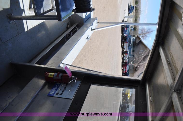 image for item F2462 1993 Almar Sounder 22 jet boat