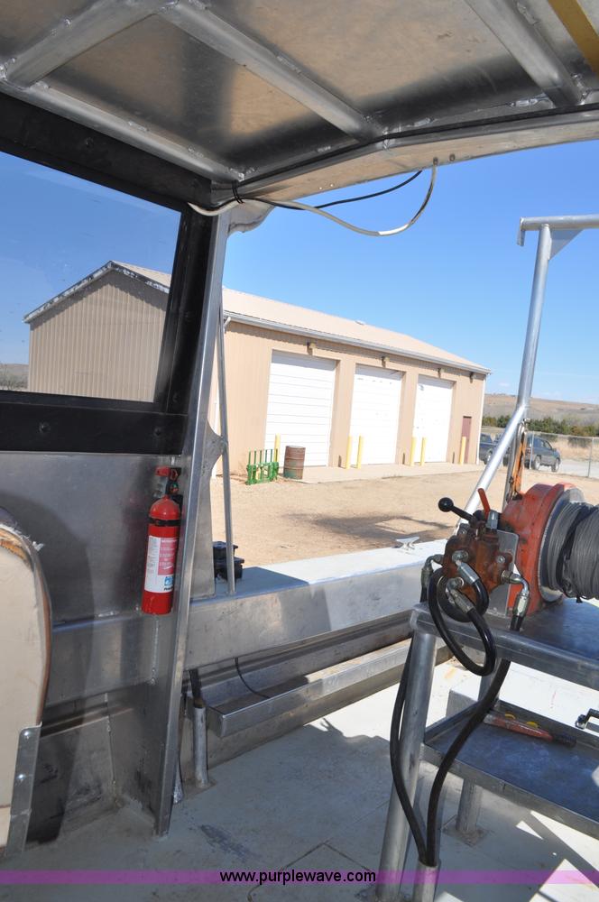 image for item F2462 1993 Almar Sounder 22 jet boat