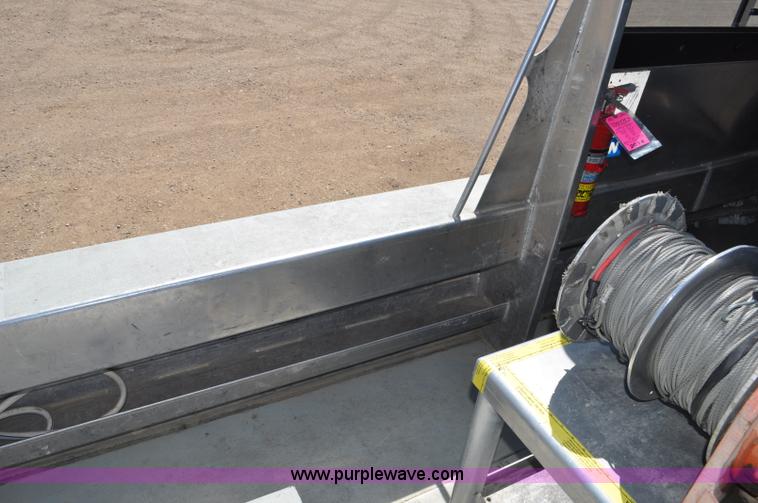 image for item F2462 1993 Almar Sounder 22 jet boat