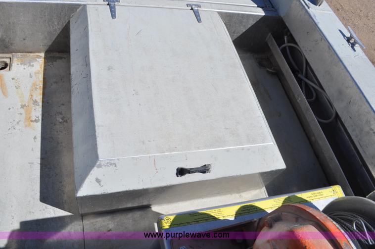 image for item F2462 1993 Almar Sounder 22 jet boat