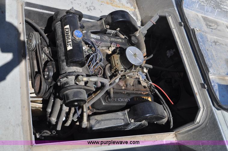 image for item F2462 1993 Almar Sounder 22 jet boat