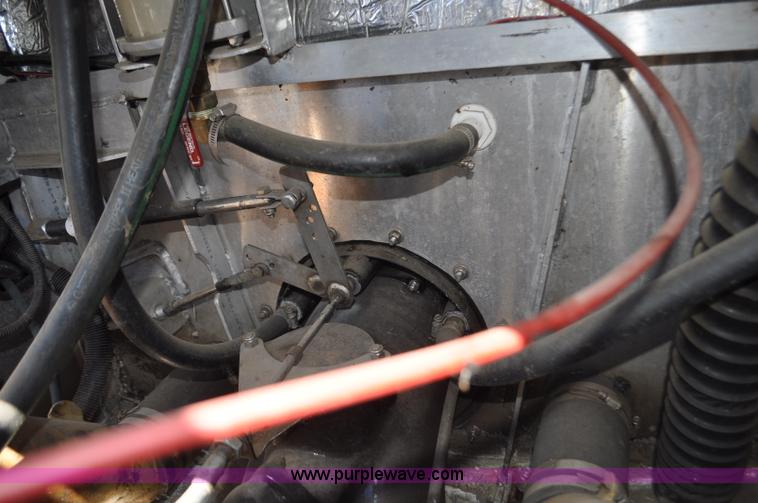 image for item F2462 1993 Almar Sounder 22 jet boat