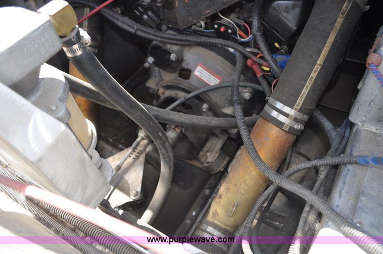 image for item F2462 1993 Almar Sounder 22 jet boat