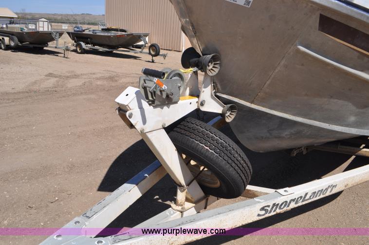 image for item F2462 1993 Almar Sounder 22 jet boat