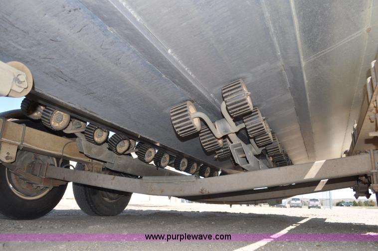 image for item F2462 1993 Almar Sounder 22 jet boat