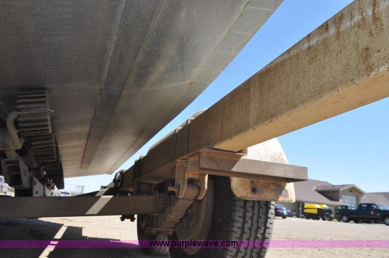 image for item F2462 1993 Almar Sounder 22 jet boat