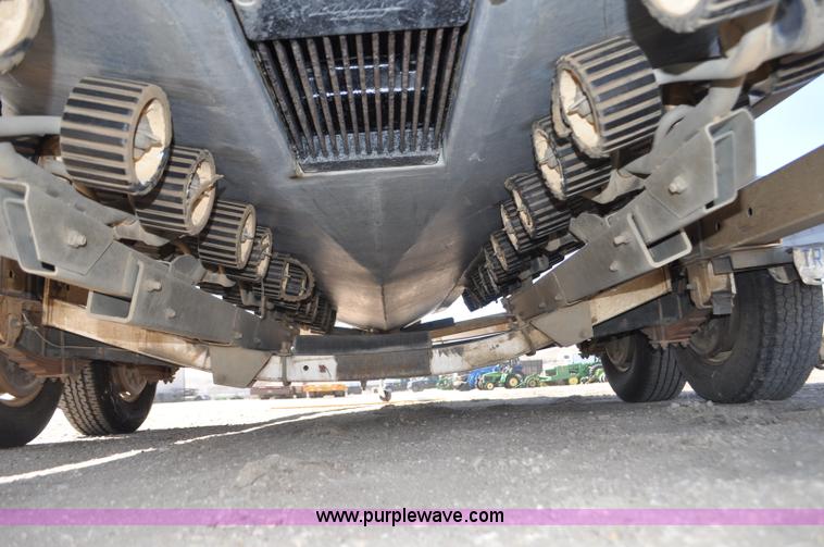 image for item F2462 1993 Almar Sounder 22 jet boat