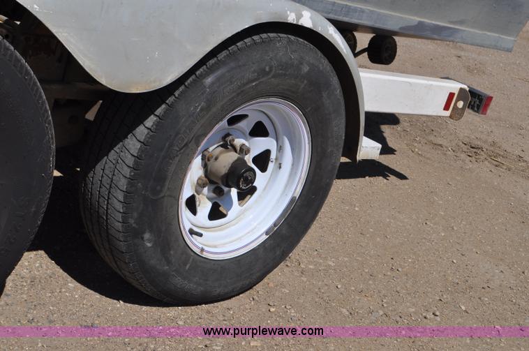 image for item F2462 1993 Almar Sounder 22 jet boat