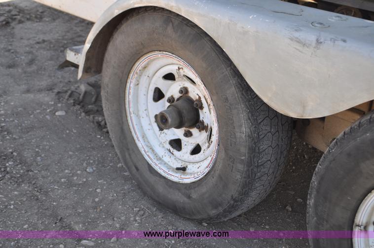 image for item F2462 1993 Almar Sounder 22 jet boat