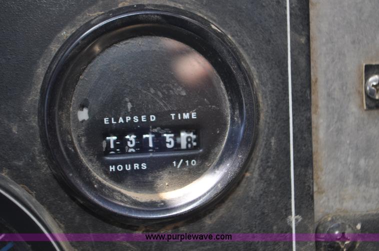 image for item F2462 1993 Almar Sounder 22 jet boat