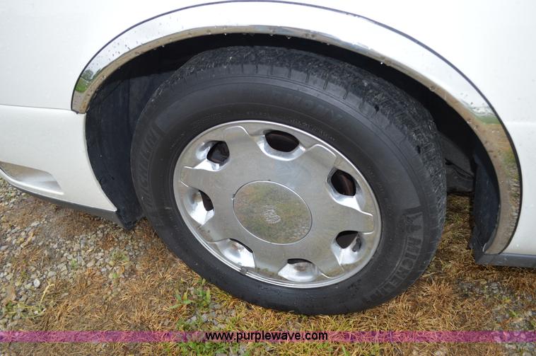 image for item G3506 2000 Cadillac DeVille