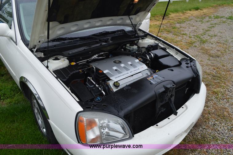 image for item G3506 2000 Cadillac DeVille