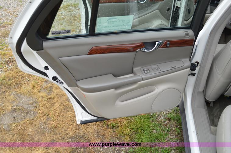 image for item G3506 2000 Cadillac DeVille