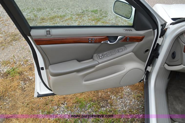 image for item G3506 2000 Cadillac DeVille