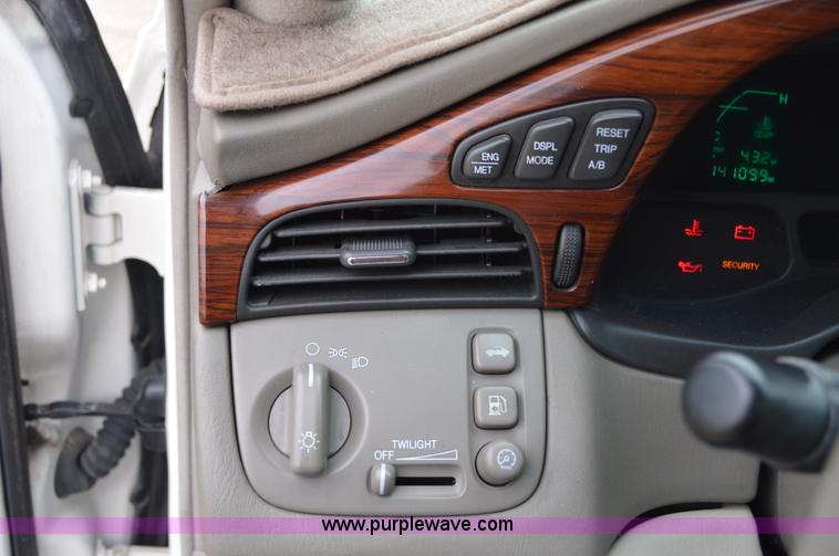 image for item G3506 2000 Cadillac DeVille