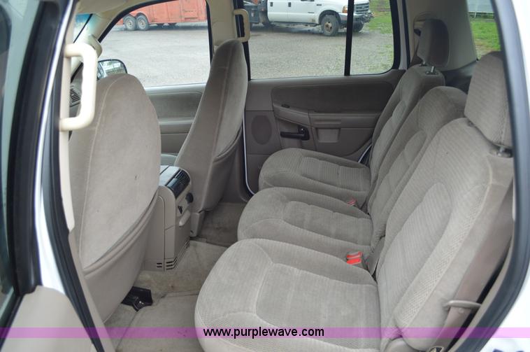 image for item G3507 2002 Ford Explorer SUV
