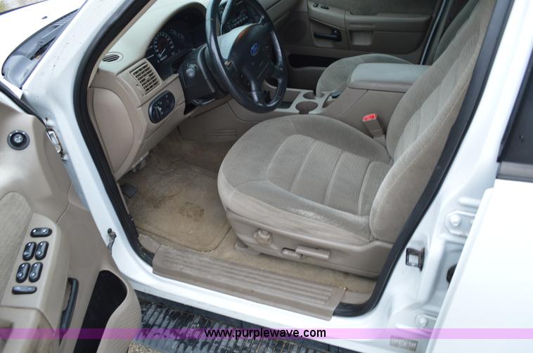 image for item G3507 2002 Ford Explorer SUV