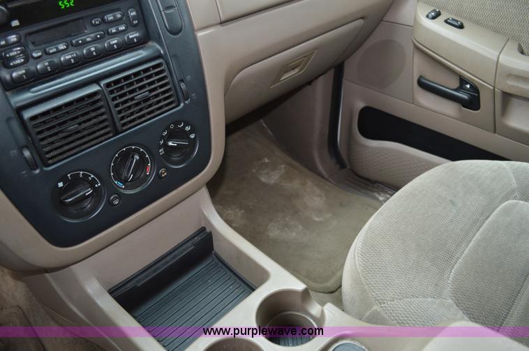 image for item G3507 2002 Ford Explorer SUV