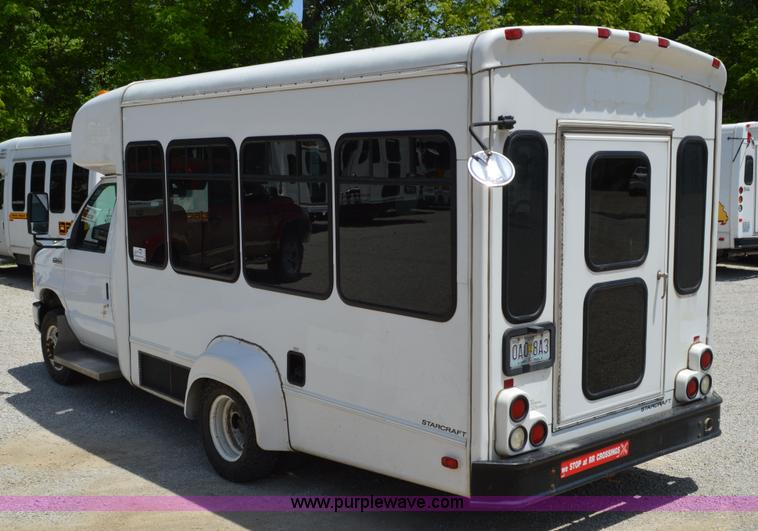 image for item G3579 2008 Ford E350 Super Duty Starcraft bus