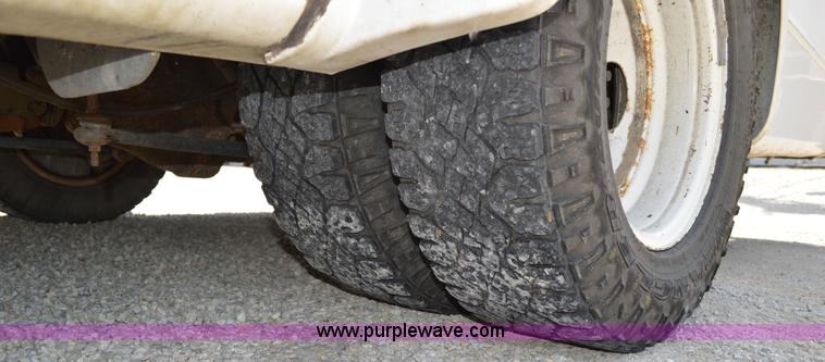 image for item G3579 2008 Ford E350 Super Duty Starcraft bus