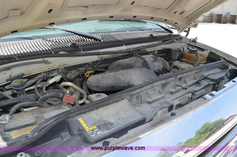 image for item G3579 2008 Ford E350 Super Duty Starcraft bus