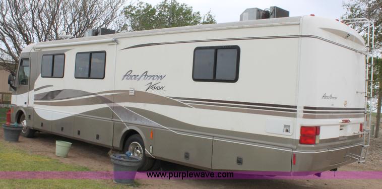 image for item H1534 1999 Ford F53 Pace Arrow RV