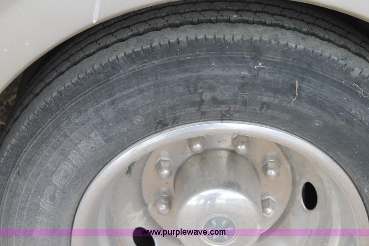 image for item H1534 1999 Ford F53 Pace Arrow RV