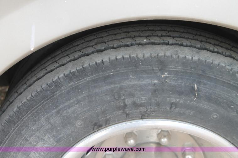 image for item H1534 1999 Ford F53 Pace Arrow RV