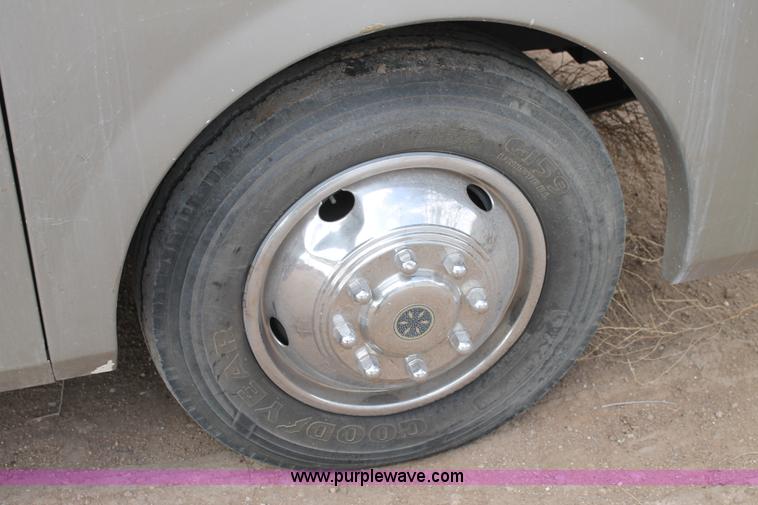 image for item H1534 1999 Ford F53 Pace Arrow RV