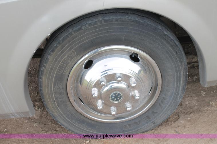 image for item H1534 1999 Ford F53 Pace Arrow RV