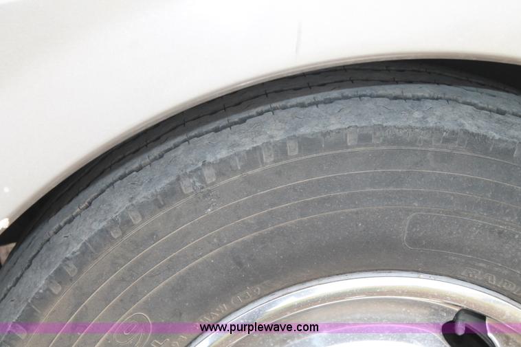 image for item H1534 1999 Ford F53 Pace Arrow RV