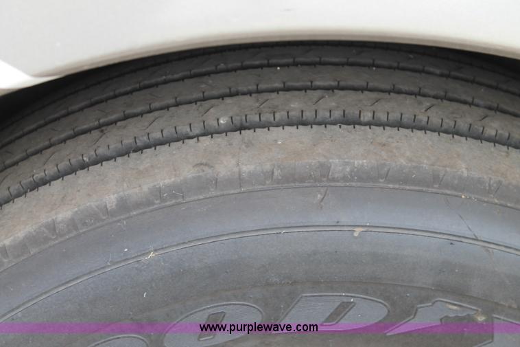 image for item H1534 1999 Ford F53 Pace Arrow RV