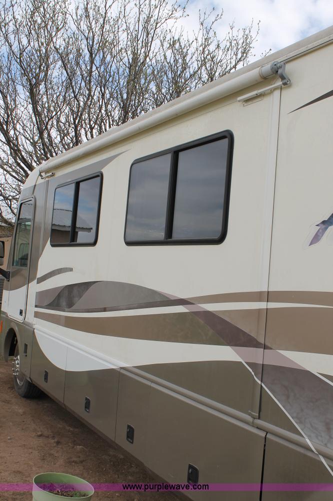 image for item H1534 1999 Ford F53 Pace Arrow RV