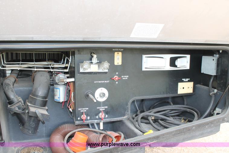 image for item H1534 1999 Ford F53 Pace Arrow RV