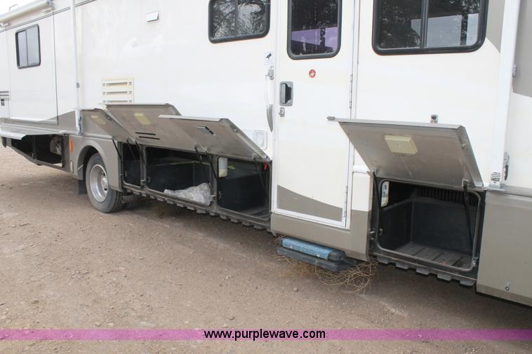 image for item H1534 1999 Ford F53 Pace Arrow RV