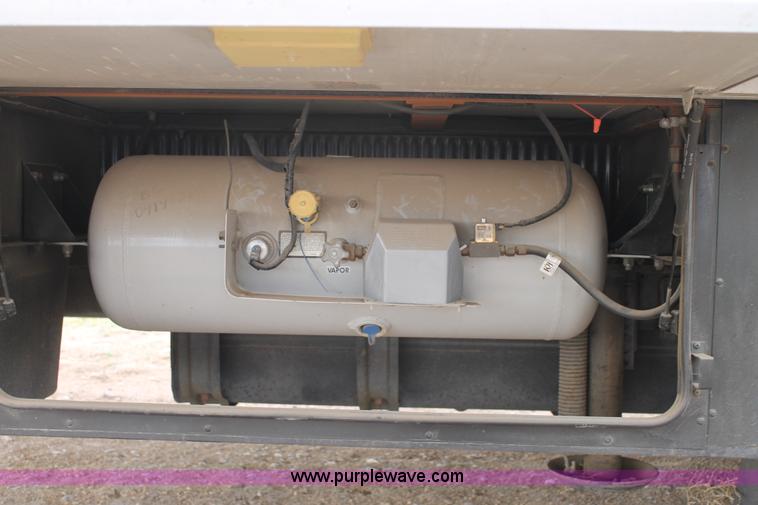 image for item H1534 1999 Ford F53 Pace Arrow RV