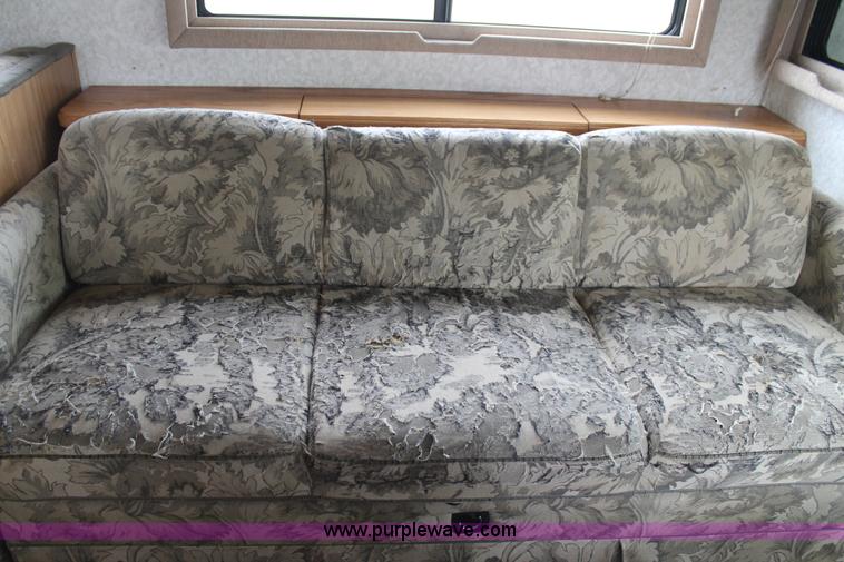 image for item H1534 1999 Ford F53 Pace Arrow RV